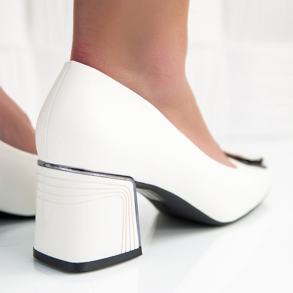 Обувки Melina White