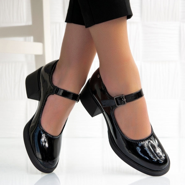 Обувки Aliana Black