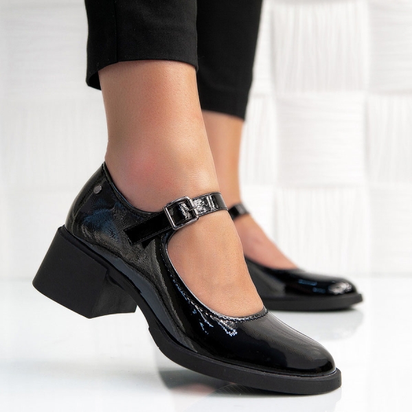 Обувки Aliana Black