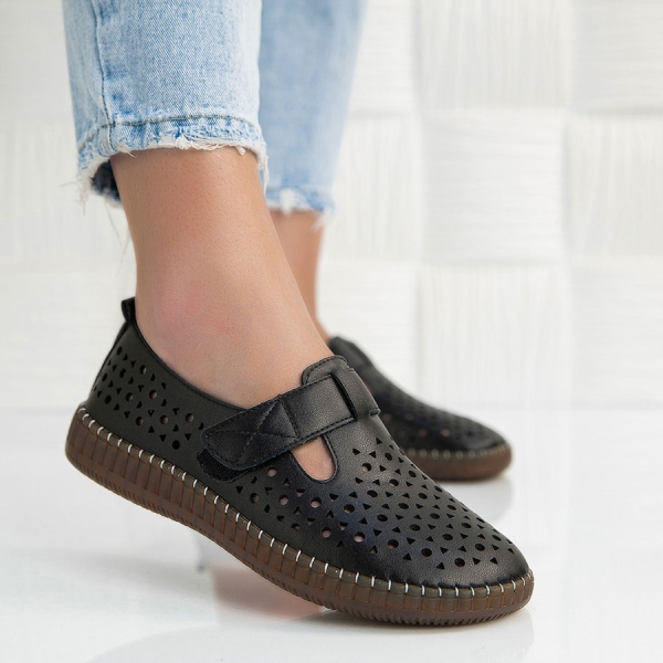 Обувки Efora Black