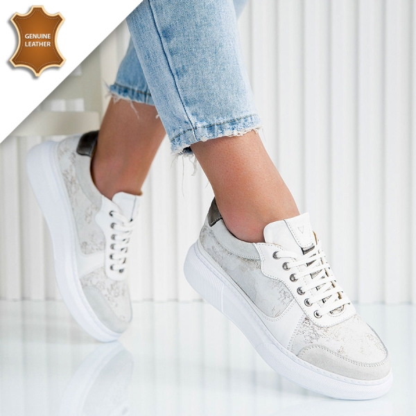 Обувки Roksana White