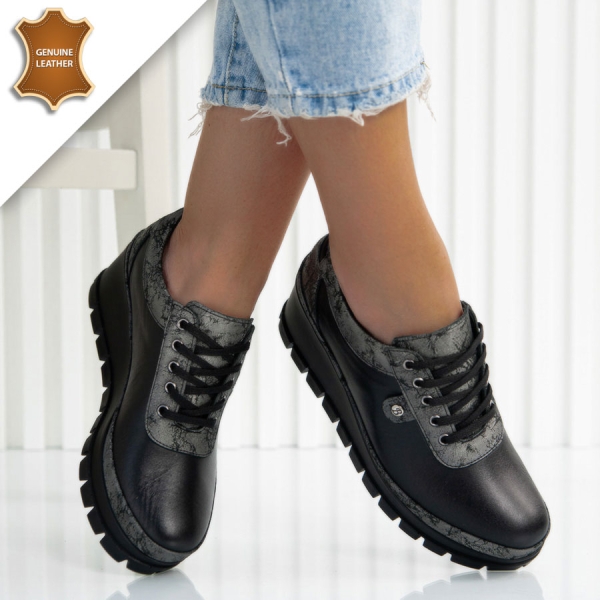 Обувки Angela Black