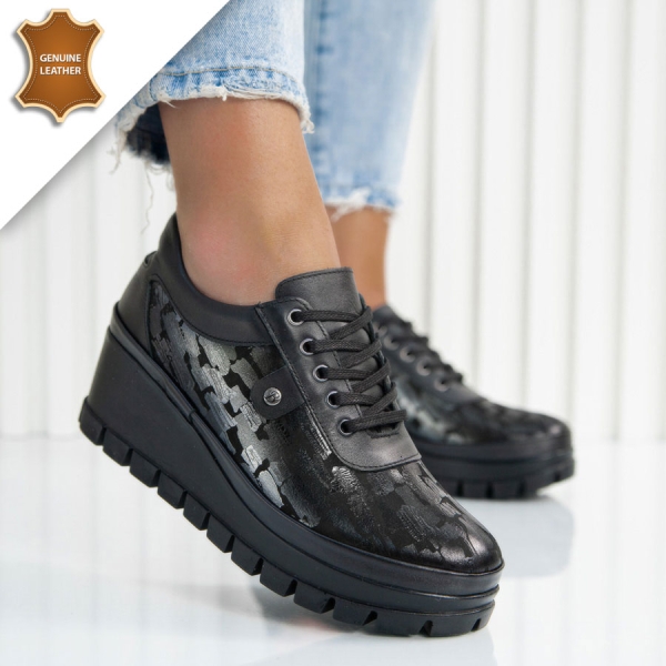 Обувки Angela Black