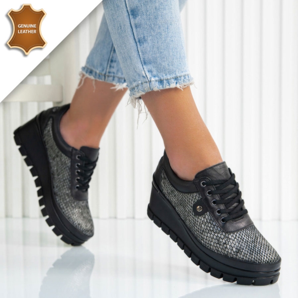 Обувки Angela Black