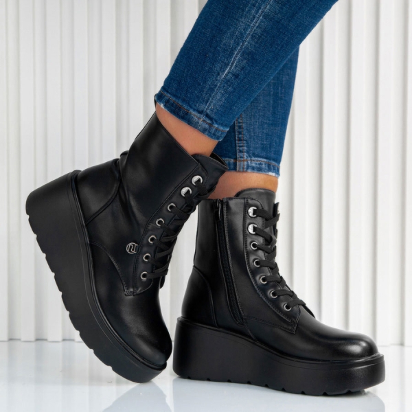 Боти Tania Black