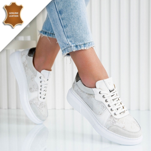 Обувки Roksana White