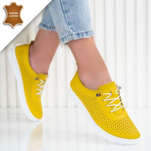 Обувки Happy Yellow