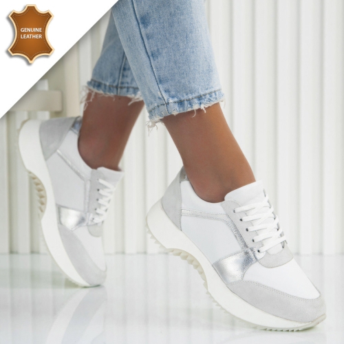 Обувки Daris White