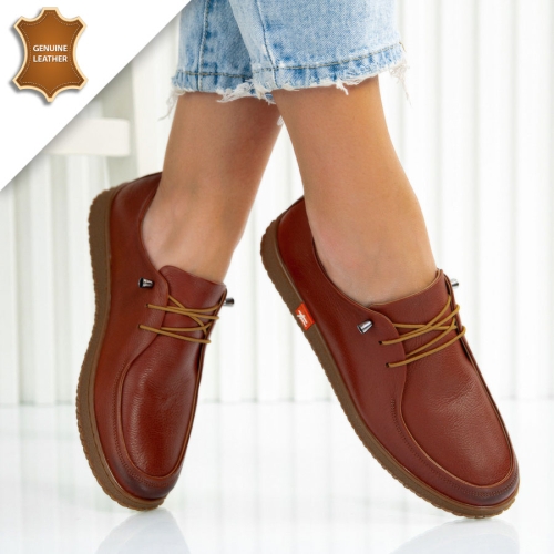 Обувки Cassandra Brown