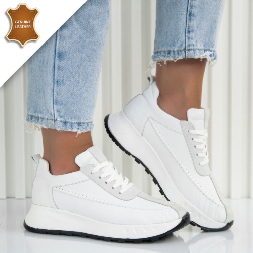 Обувки Karolina White