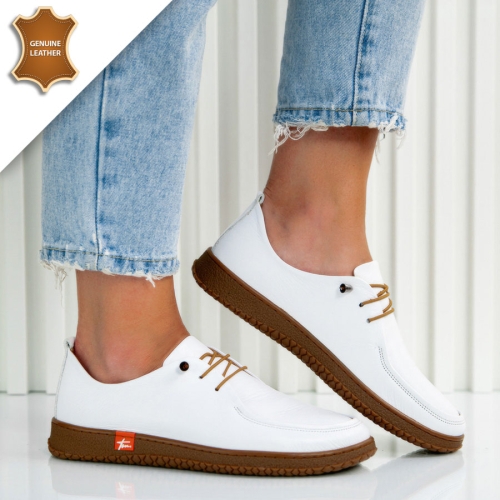 Обувки Cassandra White