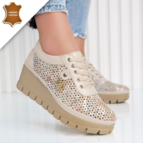 Обувки Emanuela Beige