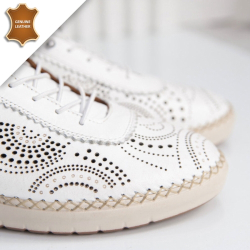 Обувки Lagos White