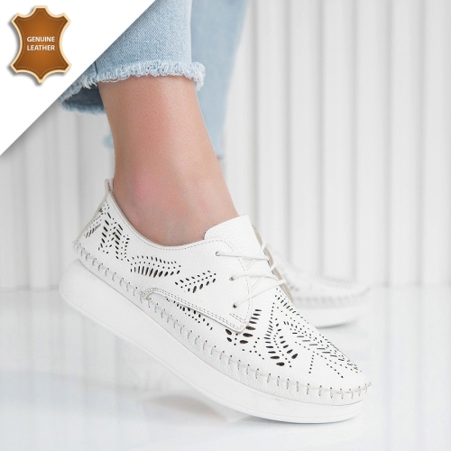 Обувки Flora White